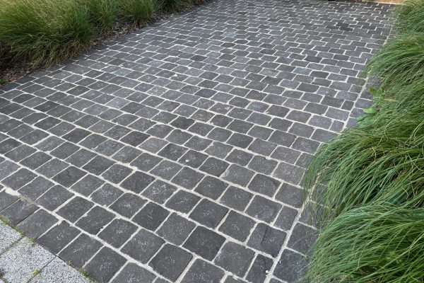B_BS_Stone_Pflaster_Naturstein_MilanBasalt
